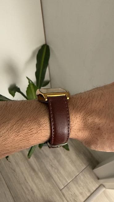 elektiron saat: 1980-ci illərin orjinal yapon saatı. Sapfir şüşə. Qolda enerji yığır — 2