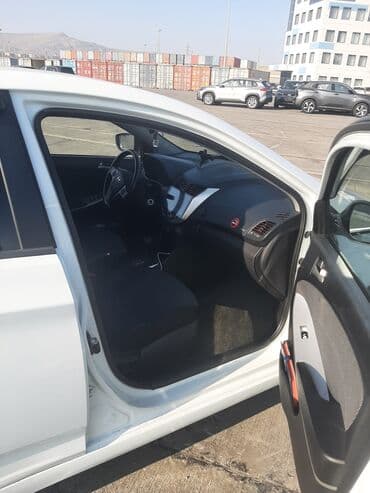 daewoo gentra ilkin odenis 1700: Hyundai Accent: 1.6 l | 2014 il Sedan — 10