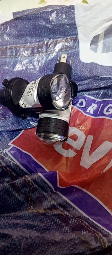 osfar fara: Təcili satilir Məhsul: A8D M02 avtomobil üçün linzalı LED projektor — 2