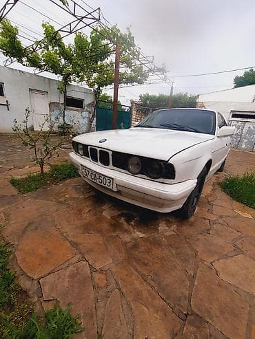 mercedes e 320: Barter var.BMW 5 Series E34 sedan – ağ rəngli, arxa ötürücülü. Klassik — 2