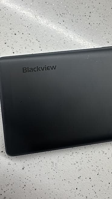 honor 8a ekran: Blackview smartfon - Marka/model: Blackview (arxa qapaqda loqo). - — 3