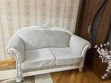 klassik divanlar: Klassik üslubda 3 parçalı yumşaq mebel dəsti - Tərkib: 2 nəfərlik — 1