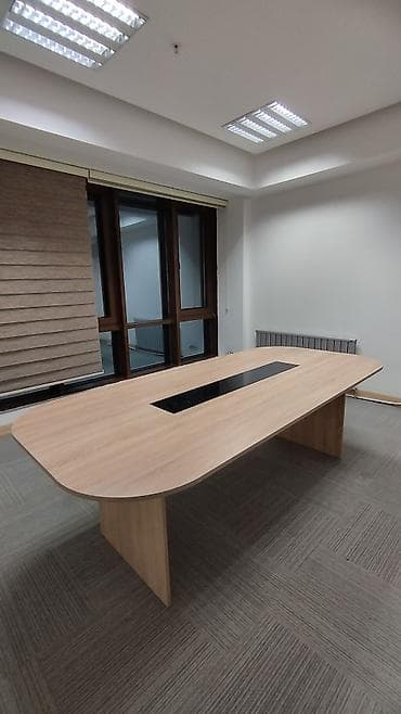 Ofis masaları: Yeni, Konfrans zalı üçün, Oval masa — 1