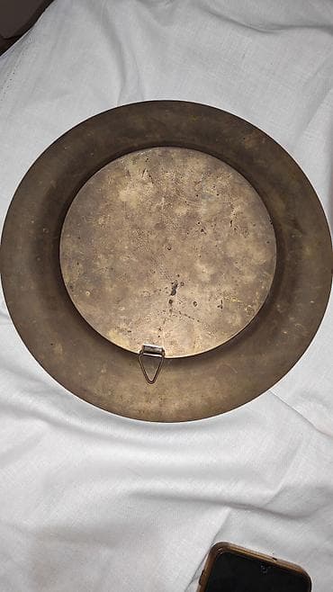 Vazalar: Bir vaza, Metal — 6