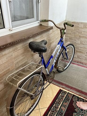 stels: Şəhər içi rahat sürüş üçün klassik tipli velosiped. - Aşağıdan — 1