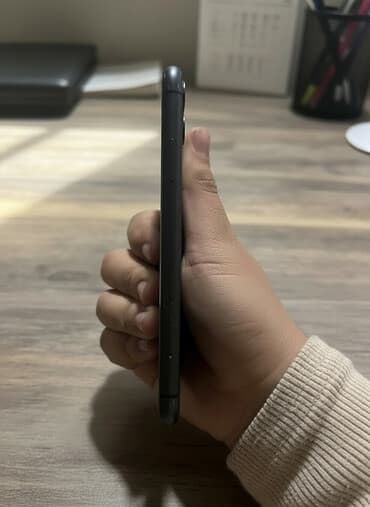 iphone 11 pro max ekran: IPhone 11, 128 GB, Qara, Face ID — 1