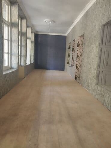 nerimanov ev: Həyət evi – geniş həyət sahəsi və içəridə işıqlı otaqlar - Geniş və — 11