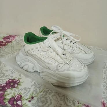 Toy paltarları və aksesuarları: Ölçü: 36, rəng - Ağ, İşlənmiş — 4