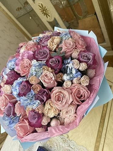 Bitki dərmanları: Zərif çalarlı premium gül dəstəsi - Kompozisiya: iri başlı qızılıgül — 1