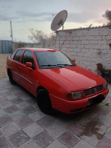 vaz 2107 abirsofka: Volkswagen Polo: 1.6 l | 2001 il Sedan — 1