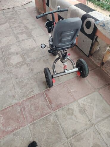 Ovçuluq və balıqçılıq: Uşaq üçtəkərli velosipedi - Rəng: boz/qara - Metal korpus, ön tərəfdə — 4