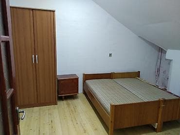 quba a frame evler: 1 otaqlı mansard tipli studiya mənzil (mebel və məişət avadanlıqları — 3