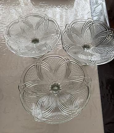 düşün və varlan: Şüşə vazalar 5 eded var sovetin - Material: şəffaf, qalın şüşə - Say — 1