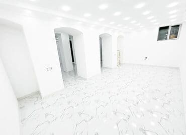 киоск в аренду: 28 may Salatin Əsgərov küçəsi, 28 may metrosunun 2-ci çıxışının — 7