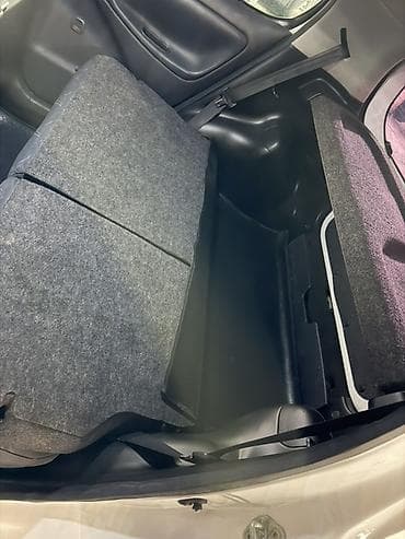 Toyota vitz . Gündəlik sürülən ekonom Avtomobildir xanım tərəfindən — 10