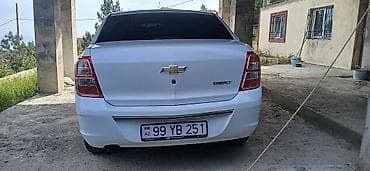 kreditle generator satisi: Chevrolet Cobalt sedan - Kuzov: ağ rəng, 4 qapı, tünd şüşələr - — 2