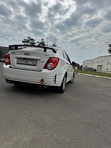 baqaj satilir: Chevrolet Aveo: 1.4 l | 2012 il 235000 km Sedan — 3