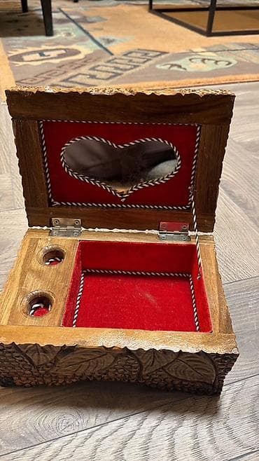 qara urek sekilleri: Əl oyma dekorativ taxta qutu - Material: tam ağac, əl oyma naxışlı — 1