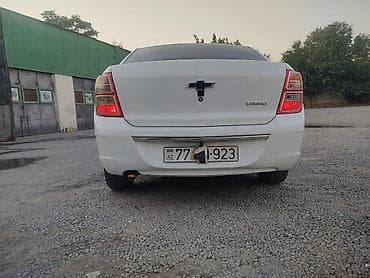 hundur masin: Chevrolet Cobalt, ağ rəng, sedan kuzov. Texniki xüsusiyyətlər və — 3