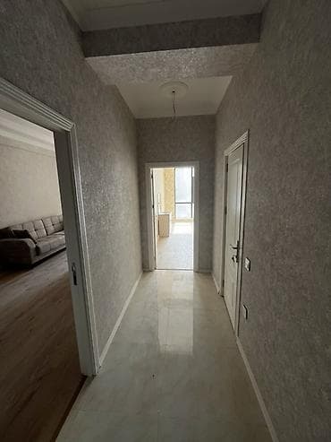 ağdaşda satilan evler: 1 otaqlı mənzil – açıq mətbəxli studio plan - Geniş işıqlı zal: divan — 7