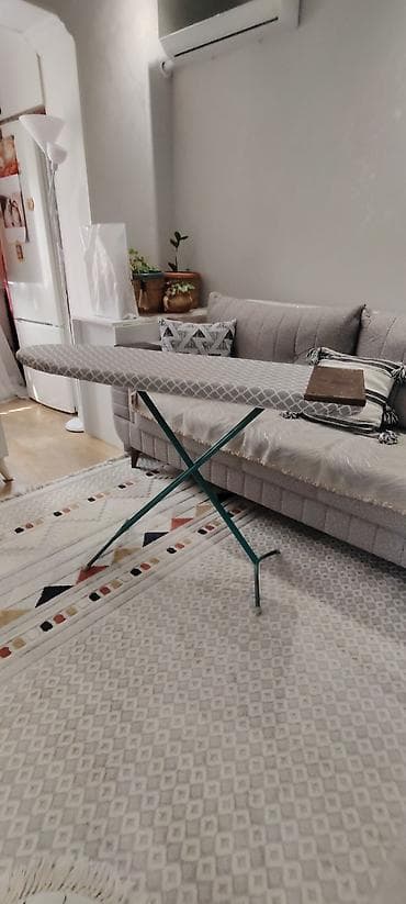 skafli utu stolu: Гладильная доска. тяжелая,устойчивая.состояние хорошее . размеры — 5