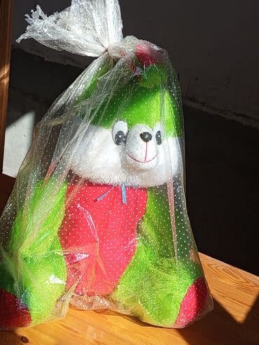 toxunma jaketler: Böyük ölçülü plyuş ayıcık - Rənglər: yaşıl və qırmızı, ağ yanaqlarla — 4