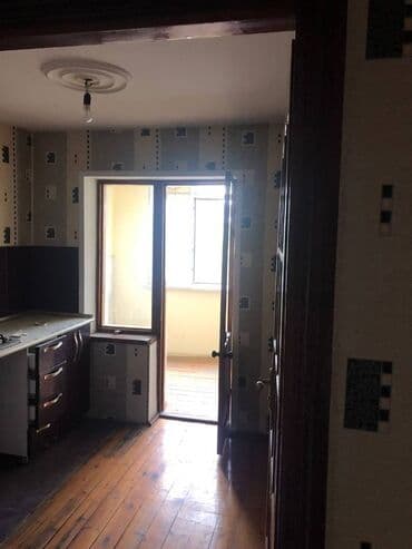 xacmazda satilan bina evleri: Bakı, 2 otaqlı, Köhnə tikili, m. Neftçilər, 55 kv. m — 4