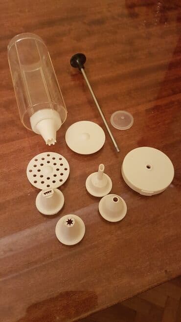 tort ata ucun: ○ Tort bəzəmək üçün böyük şpriz ○ Təzə. Pribaltika istehsalı — 5