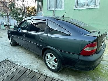 5 30 yag: Opel Vectra: 2 l | 1996 il 230000 km Sedan — 4