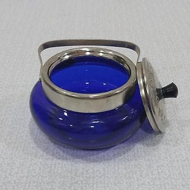 konfet qabi: Qənd qabı Sovet istehsalı Kobalt mavi rəngli şüşə qab – metal qapaqlı — 6