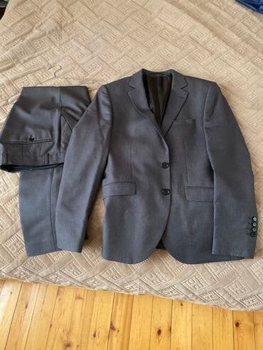 göy rəngli kişi cemperləri: Ciriq sokuk yoxdur. Kim istese goruwub baxa biler. Qiymetde razilawmaq — 1