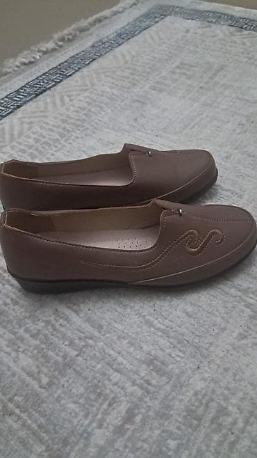 Qadın loafer ayaqqabıları - Rəng: tünd bej/qəhvəyi - Model: slip-on
