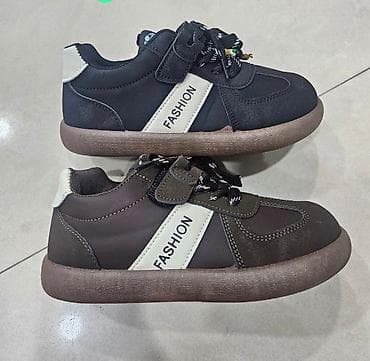 Uşaq idman ayaqqabıları - Model: “FASHION” yazılı yan zolaqlı -