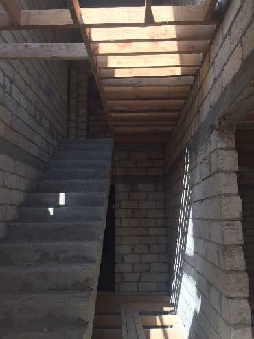 bine atciliq ev: Masazır 5 otaqlı, 170 kv. m, Kredit var, Təmirsiz — 2