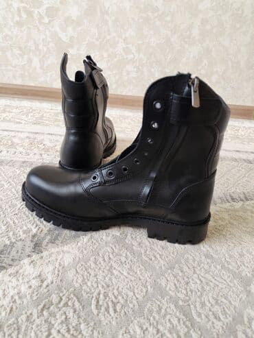 Lüğətlər: Qara hərbi/taktiki üslublu kişi çəkmələri - Material: parlaq qara — 2