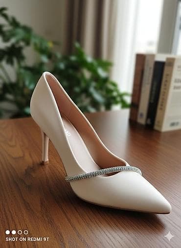 Tuflilər: Tuflilər, Ölçü: 38, rəng - Bej, İşlənmiş — 1