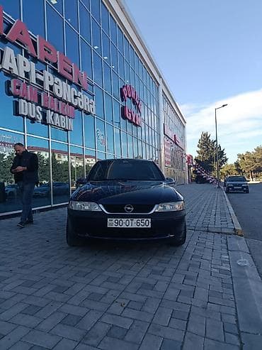 Opel Vectra: 1.6 l | 1999 il 2558088 km Sedan lalafo.az -da Opel Vectra: 1.6 l | 1999 il 2558088 km Sedan