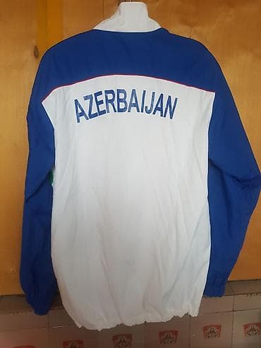 Спортивные костюмы: Azerbaycan yazılı idman gödəkçəsi. - Ölçü “XL”. - Rəsmi üslubda — 1