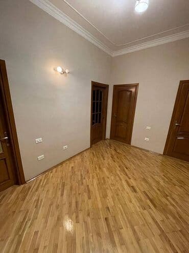 20 yanvarda 2 otaqli evler: Gənclik metrosunun yaxınlığında Ayna sultanova heykəlinə yaxin 16 — 9