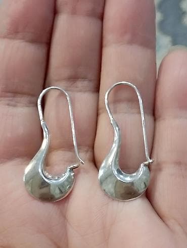 qizil satis: Satılır: Qadın sırğaları kolleksiyası (4 cüt) 1) Şərq üslublu asma — 4