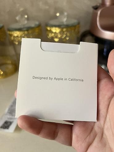 ses ucaldan: Apple AirPods 4 ANC ses kuyun azadılması orjinal 1 hefteden az — 1