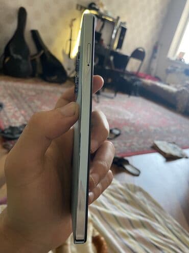 Xiaomi: Infinix HOT 30i, Sensor — 5