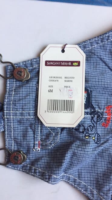 комбинизон: Kombinizon teze geyinilmemiw. 6 ay 1 yasha . Keyfiyyetlidir .15 man — 2