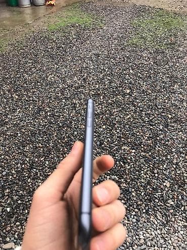 kredit iphone 13: IPhone 11, Qara, Face ID — 5