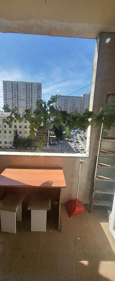 Mənzillər: Maklerlar va vastacilar narahat elamasinlar. Uzun mutfatli kiraya — 6