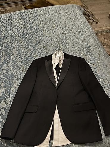 muhafize geyimi: Qara smokin dəsti (Bəylik kostyumu) Kirayəyə verilir. - Brend — 2