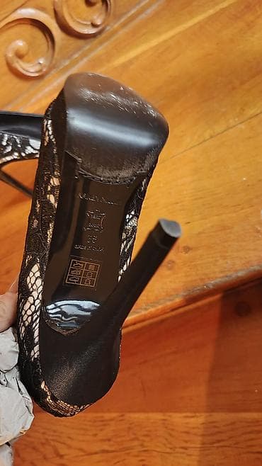 ayaqlar: Tuflilər, Ölçü: 36, rəng - Qara, Yeni — 2