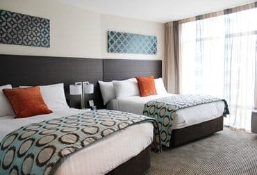 ulduz metrosu: Global Hotel Baku Ekonom 1 nəfərlik otaq - 35 Azn ekonom 2 nəfərlik — 2