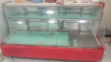 Soyuducu vitrin – mağaza, kafe və şirniyyat evləri üçün. - Şüşəli ön