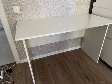 белый офисный стол: Б/у, Прямоугольный стол — 3